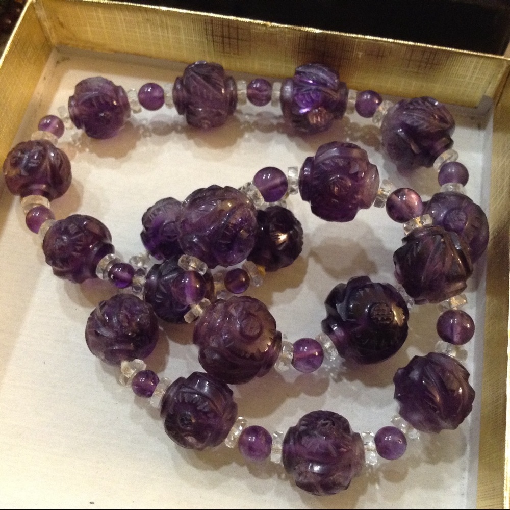 Vintage Purple glass-beaded necklace